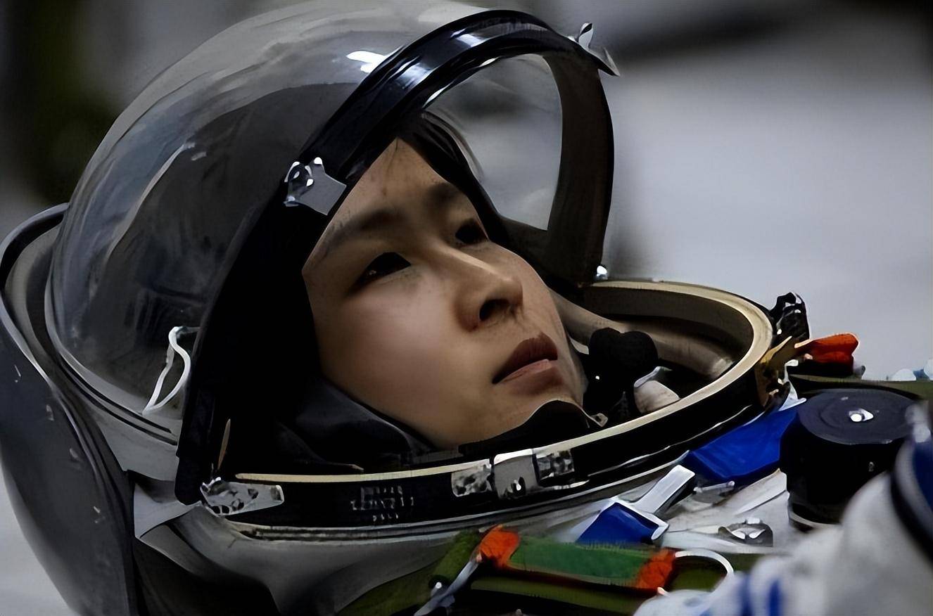 原创             女航天员飞往太空前，为什么要吃避孕药？这是为了防止发生什么？