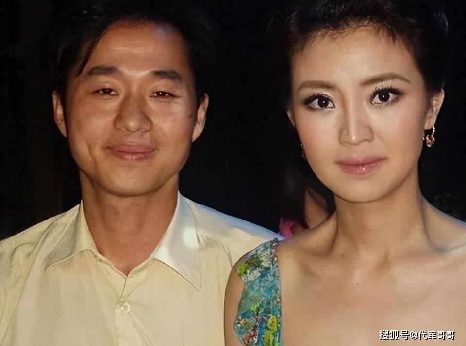 涂经纬：和撒贝宁同居多年，转身投入富家怀抱，如今却成这样？