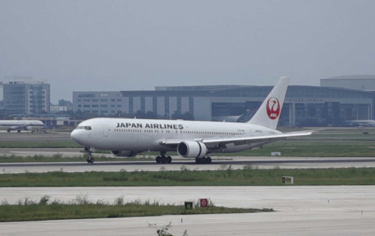 钓鱼岛现状日本飞机直闯钓鱼岛中国舰载机升空驱离5分钟后“分出胜负”