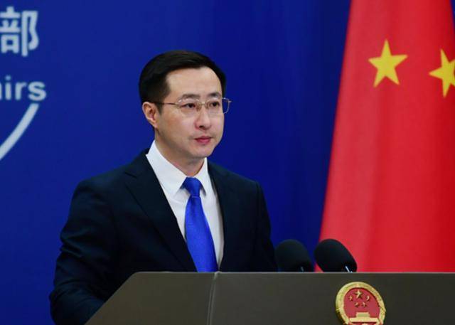 歼-10C立下大功，巴方战报第一时间送给中国，中方一句话亮明态度