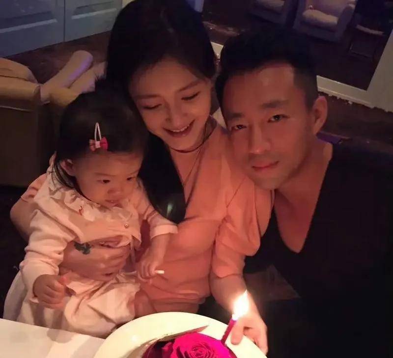 对话曝光！S妈感谢马晓梅汇报孩子动向，转头对台媒抱怨，秒变脸