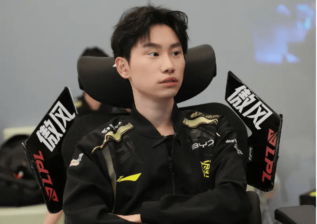 LPL 赛场 “瓜田” 开张：Leave 的 “回头吃瓜” 为何爆火？2025年6月10日91吃瓜