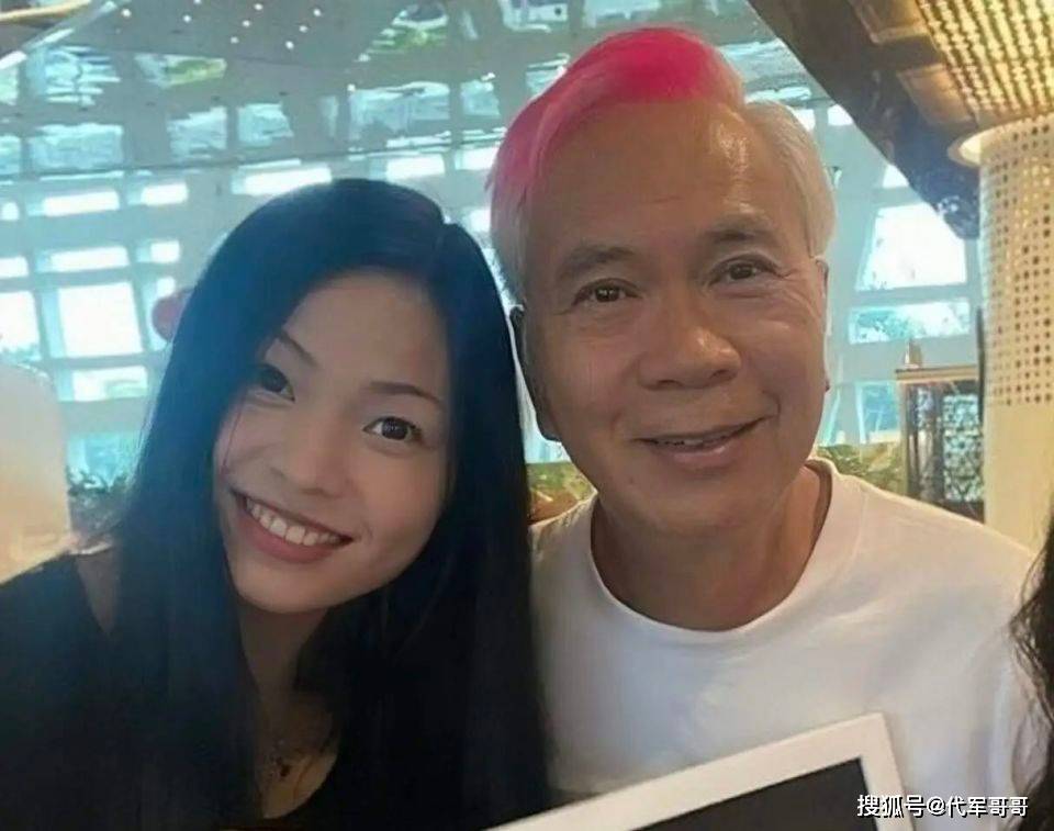 74岁李龙基即将迎娶小36岁未婚妻，已准备当爸爸，有钱不怕养不起