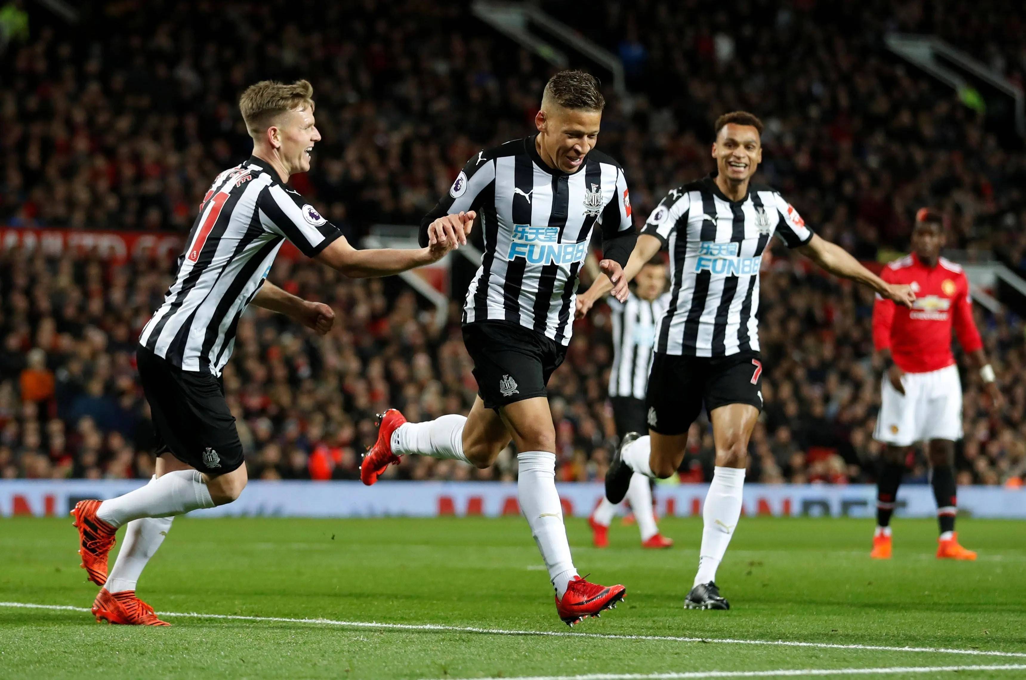 复仇成功！纽卡斯尔2-0力克切尔西挺进英联杯英格兰足球超级联赛四强