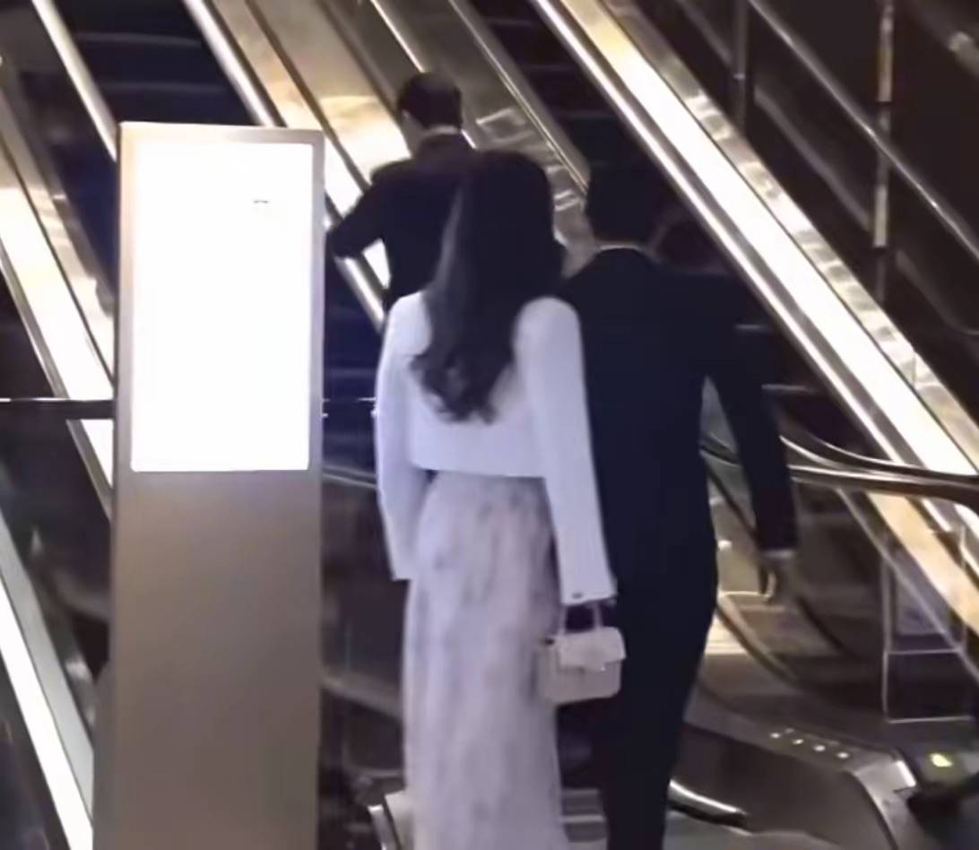 “天王嫂”方媛被冷落？, 婚宴到场人物揭秘, 有些圈子难以进入