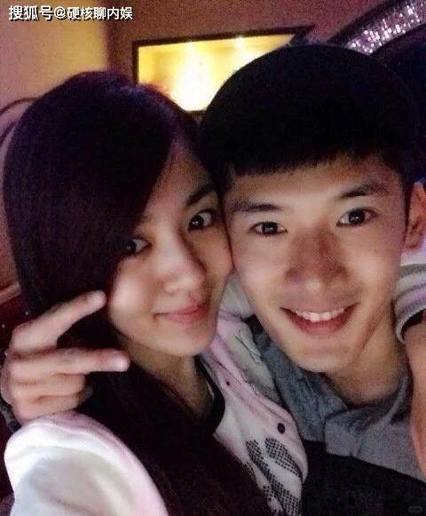 俞灏明疑官宣和王晓晨结婚，女方被质疑怀孕，曾被传和胡歌生女！