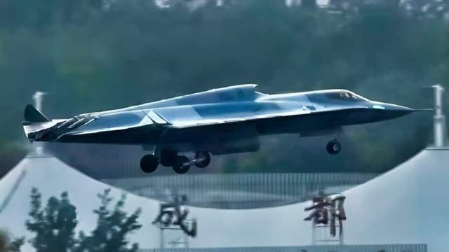 成六代如何与预警机配合？解析“银杏叶”空战体系重构能力