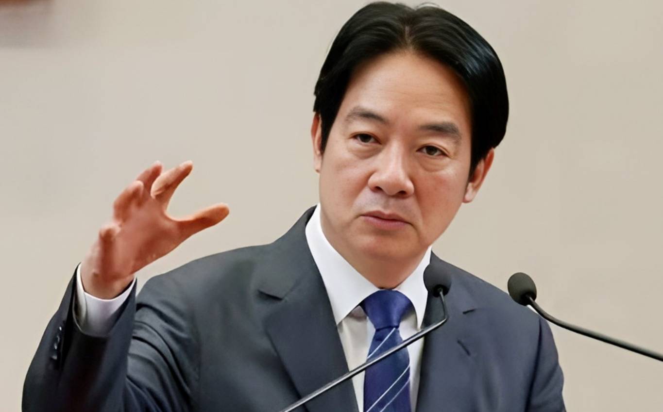 辽宁舰编队出海训练，两大细节很反常，台当局后知后觉冲自己来了