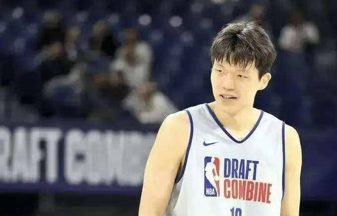 原创             NCAA新规引发50名球员退出选秀，杨瀚森或受益！
