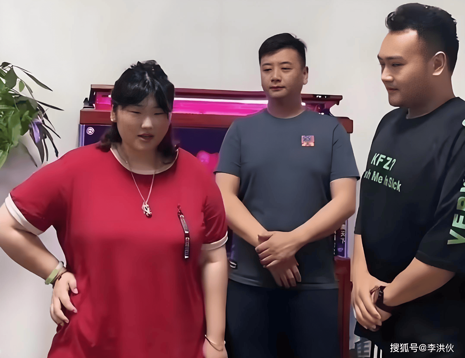 朱家有女初长成，大衣哥26岁女儿开店当老板，不少人纷纷上门提亲