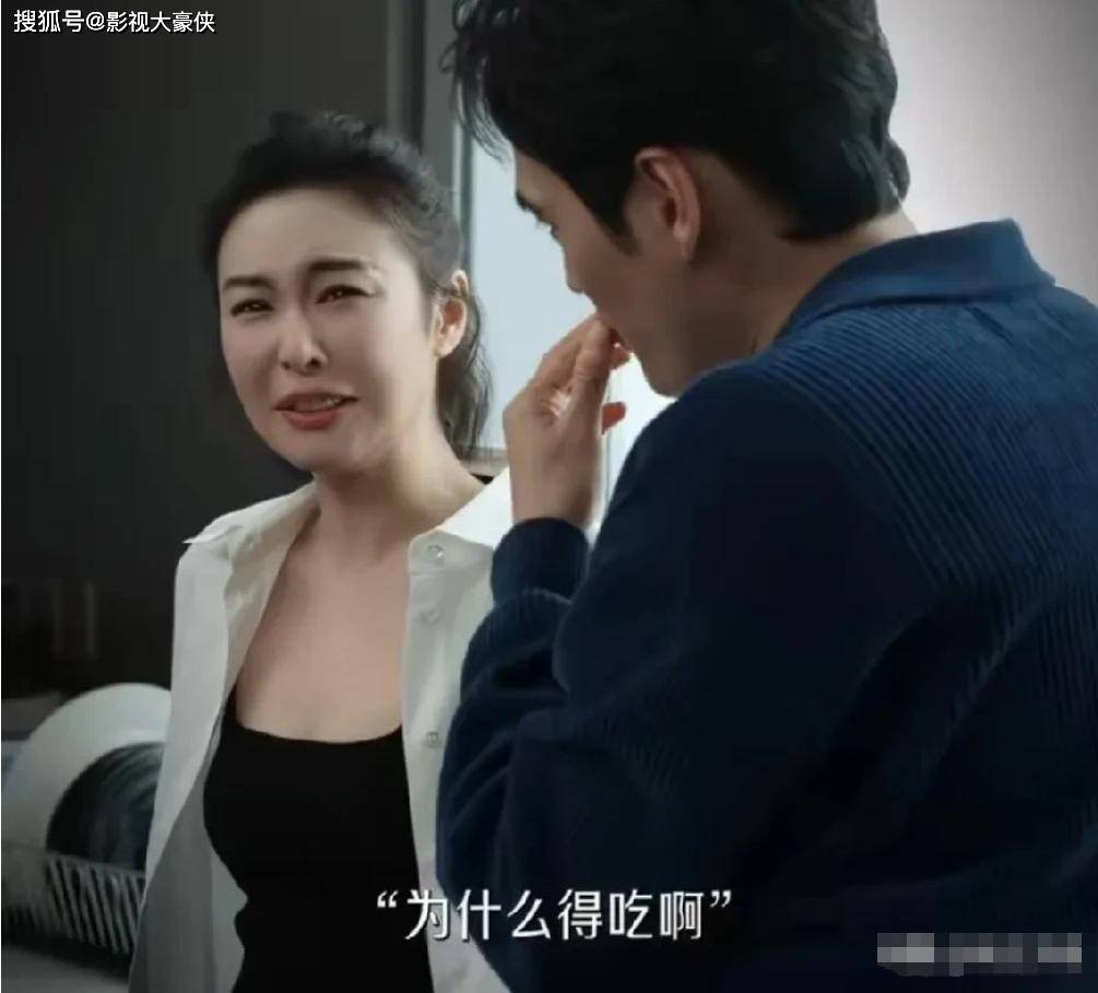 高叶被导演要求吃大蒜再接吻，袁弘硬塞她嘴里，大嫂一脸嫌弃！