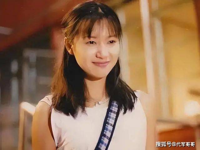风流才女徐静蕾：王朔为她离婚，和黄立行隐居国外，只恋爱不结婚