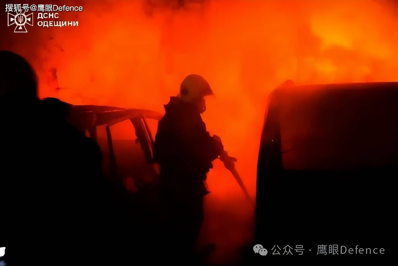基辅大火10多小时！美国明年将削减援助，乌军士兵重伤残仍上战场