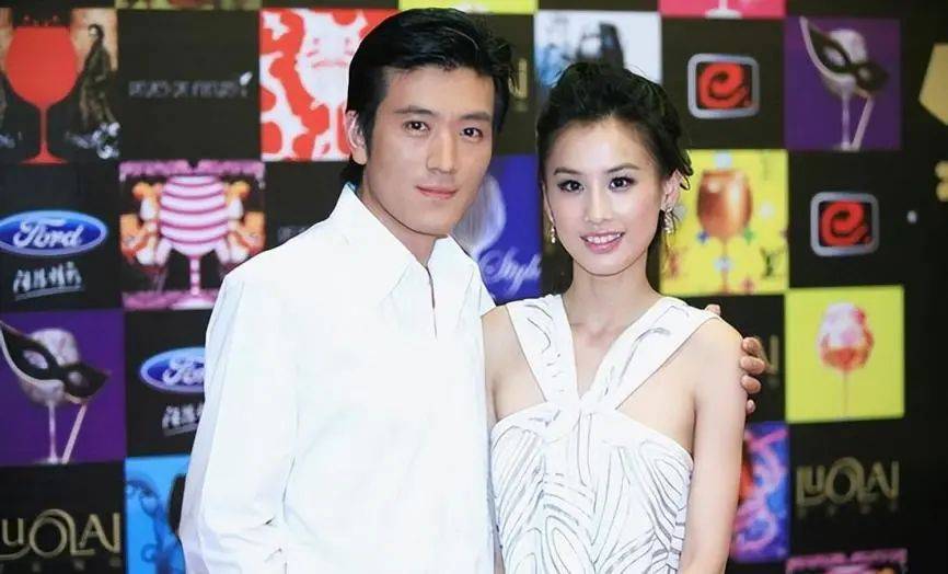 同杨子离婚四个月，黄圣依承认初恋是贾乃亮！网友惊了