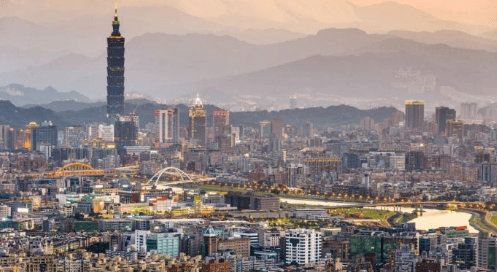 解放军航母合围关岛，马英九赴陆促统，赖清德15个字耐人寻味！