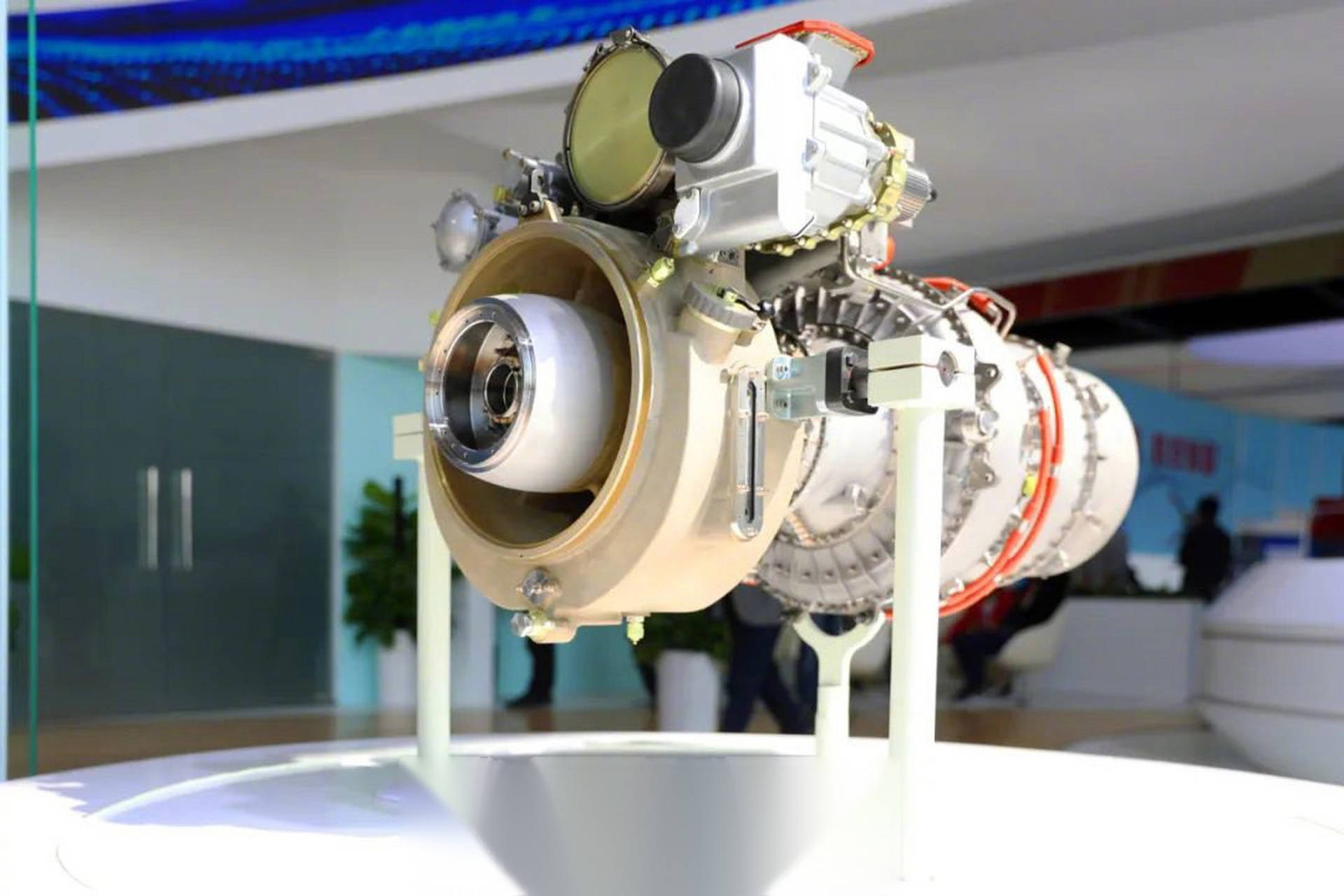t800涡轴发动机_中国航空发动机研发进展_AES100发动机应用前景
