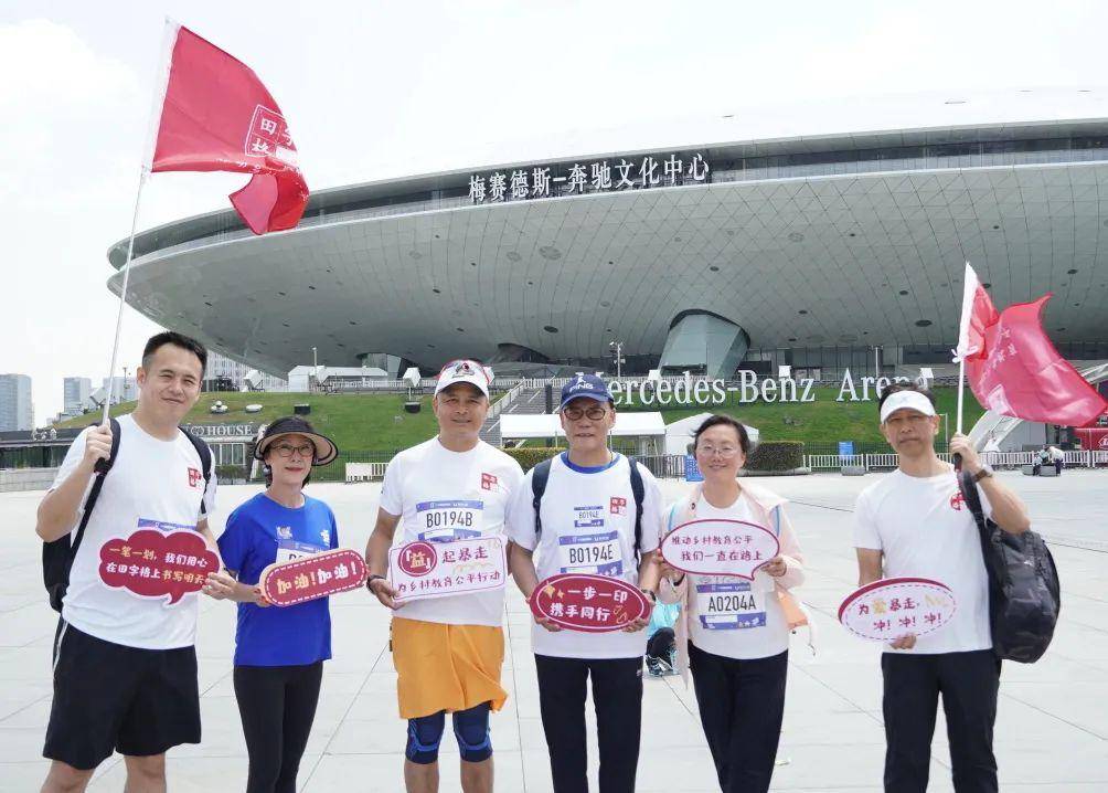 61岁李国庆轰轰烈烈再婚，或为AI创业做铺垫？
