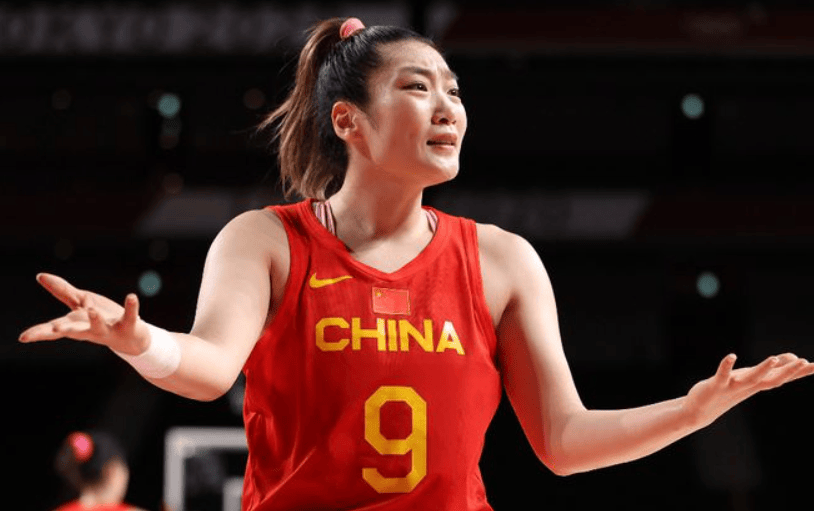 原创             米洛什下课！四川女篮4年换4任主帅 李梦+王思雨能夺回冠军吗