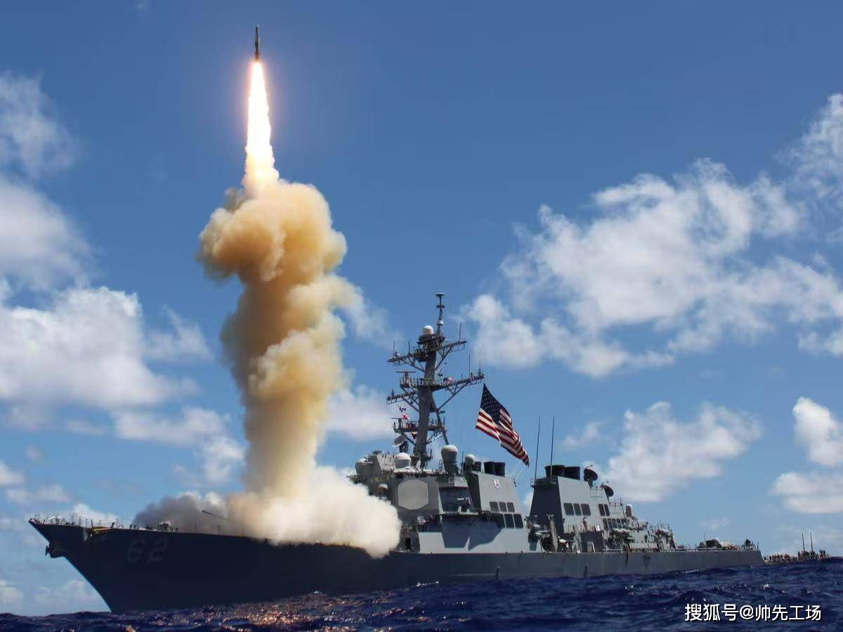 伊朗战场，美军航母战机组成封锁线：为何拿2艘815侦察船毫无办法
