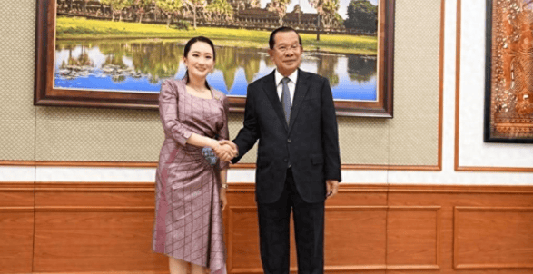 隔岸观火小说:当不成总理了？佩通坦出高招，将防长交给军方，洪森算计彻底落空