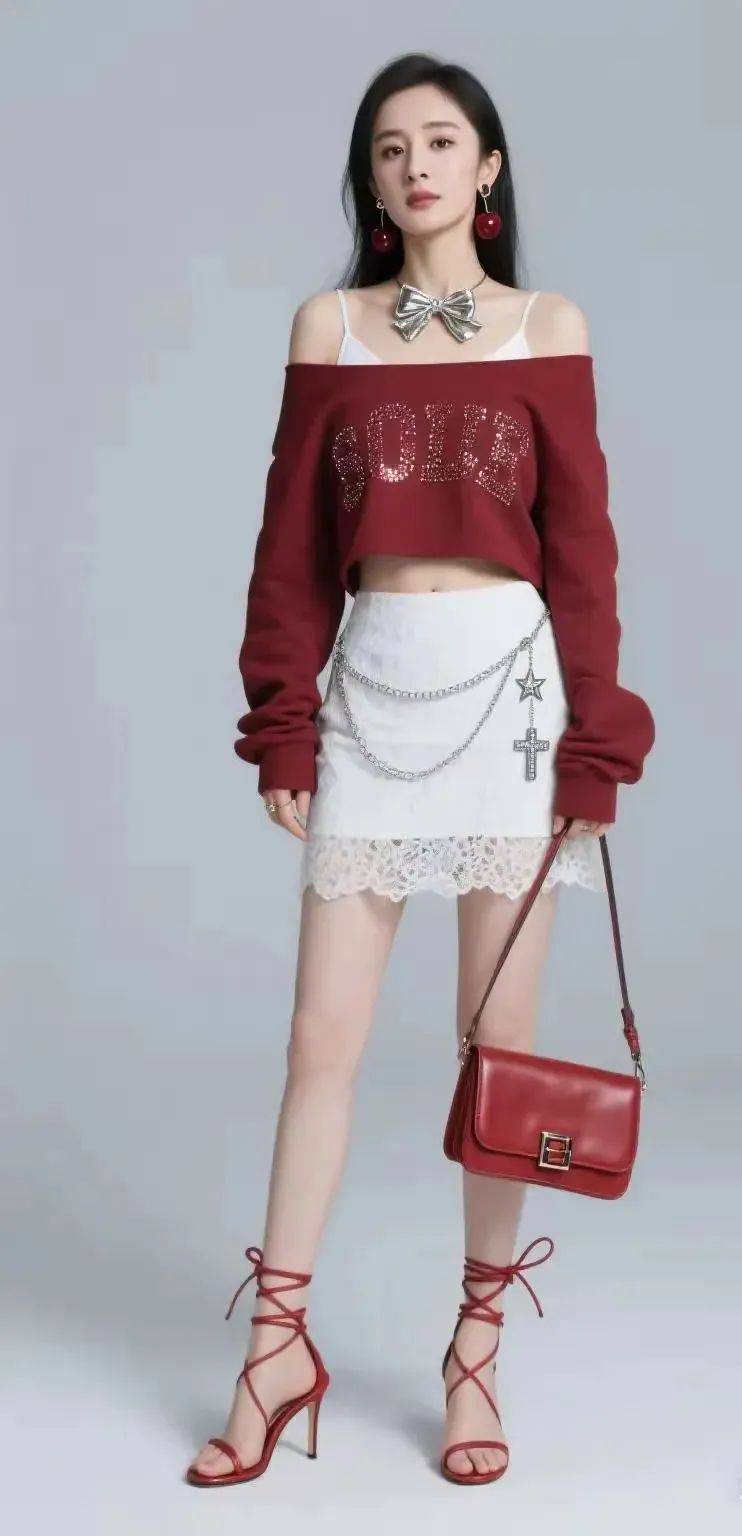 原创
杨幂|卫衣搭配蕾丝裙,太美了