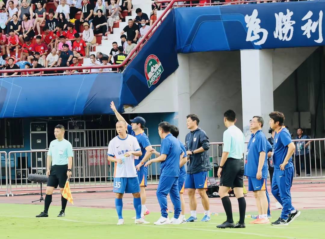 原创             媒体人：泰山队夏窗会有大调整，最该走的人将离队，没任何归属感