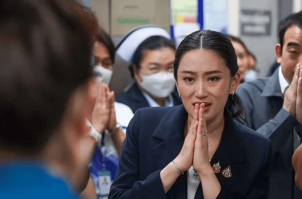 绿茶美人[快穿]:当不成总理了？佩通坦被迫停职，他信终于发声，与洪森划清界限