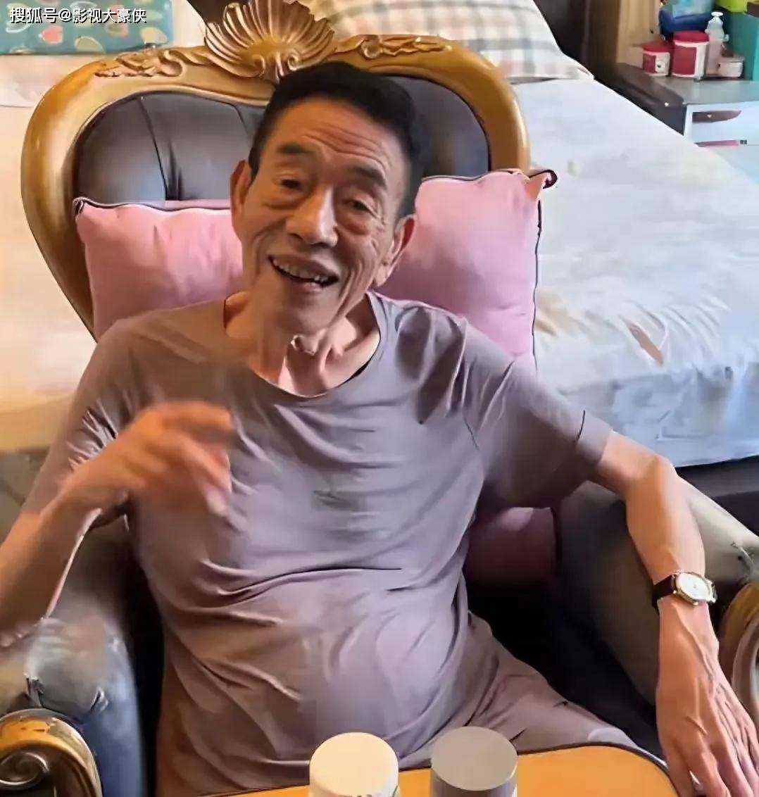 杨少华灵堂成照妖镜：贡品靠外人送，亲儿缺位，郭德纲道破人心