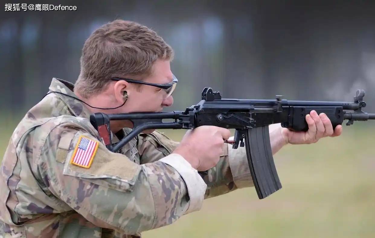 比原版更重但也精度更高的犹太版AK-47：已经被M16A2和M4枪族取代