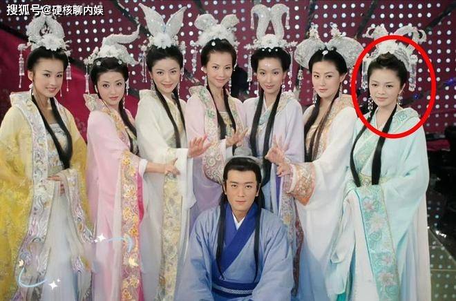 55岁前央视主持人文清被偶遇，发福太多变化大，回老家生活朴实！