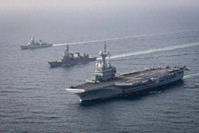 40艘中国战舰，将法国航母团团包围，中方没有动手，原因只有一个