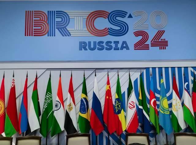 美国突然放话，要让中方摔三大跟头，还想解散金砖？中方一招破局