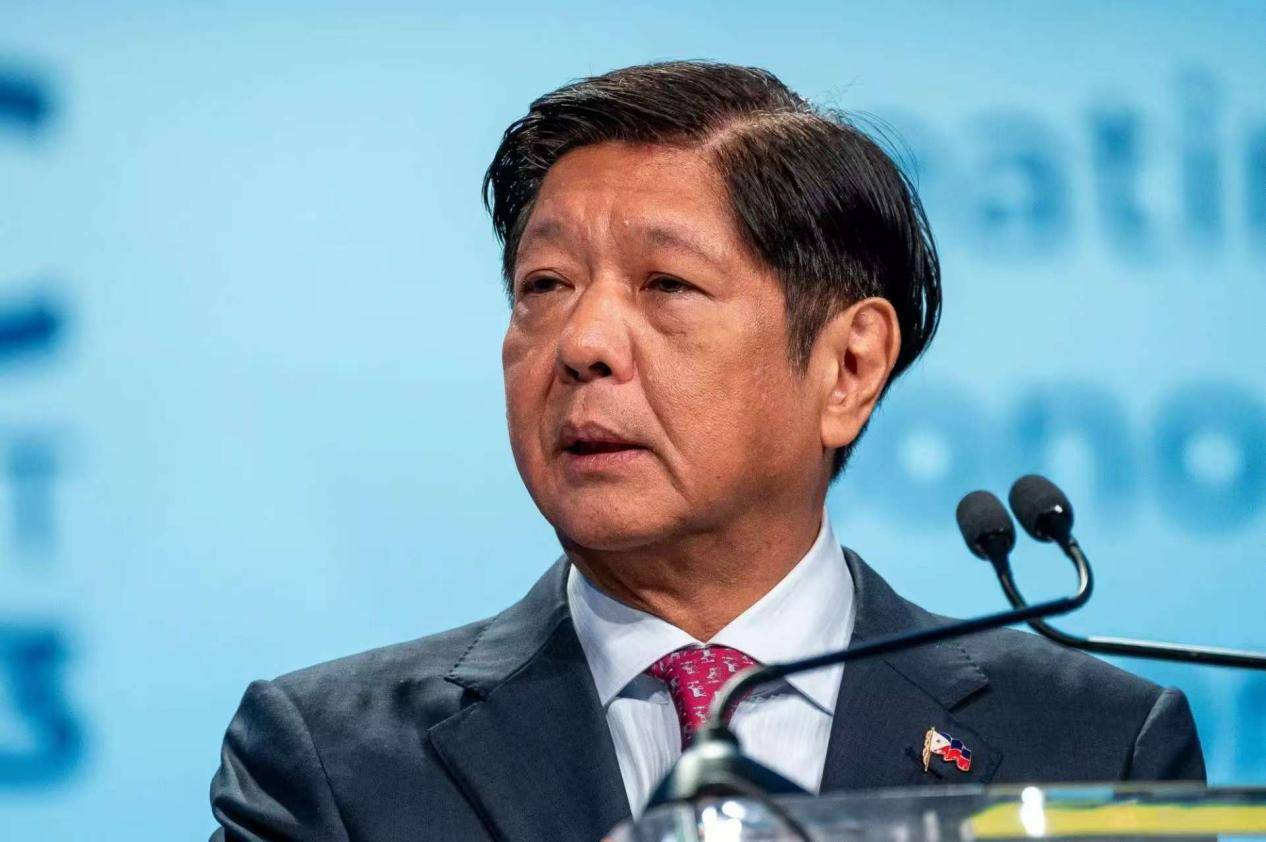 菲律宾天塌了！马科斯对美表忠心，万万没料到，特朗普当众打脸