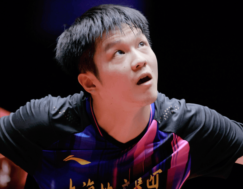 原创             乒超联赛：樊振东单打11连胜！3-0横扫“小马龙”，林高远双打遭惨败