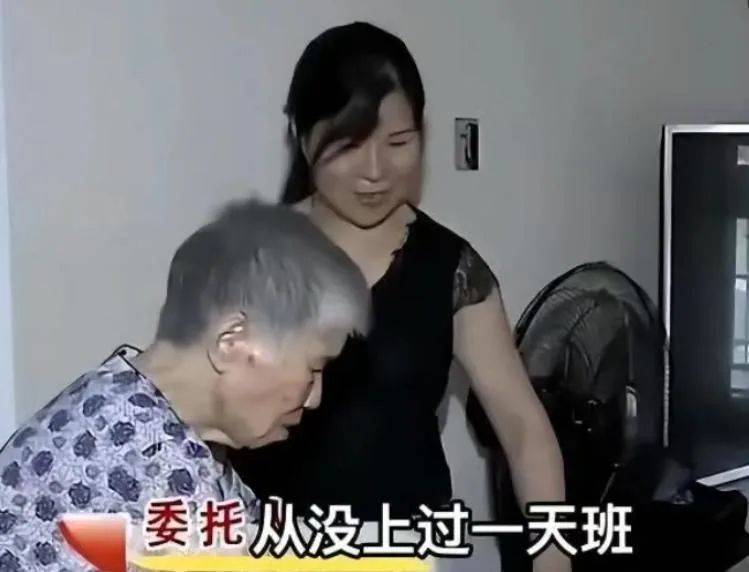 湖南55岁女子因长得太漂亮，没上过一天班，颜值曝光后网友都蒙了