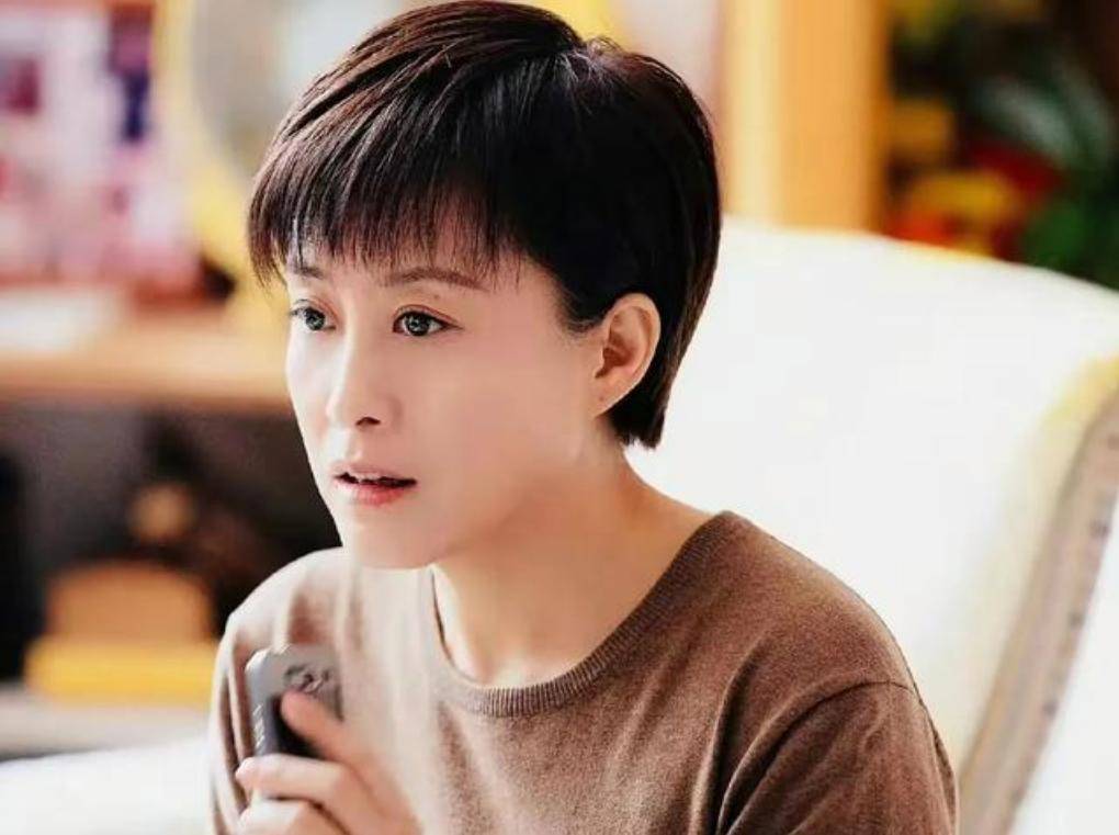 她长得漂亮，演技好，出道30年零绯闻，嫁小丈夫不生孩子也幸福