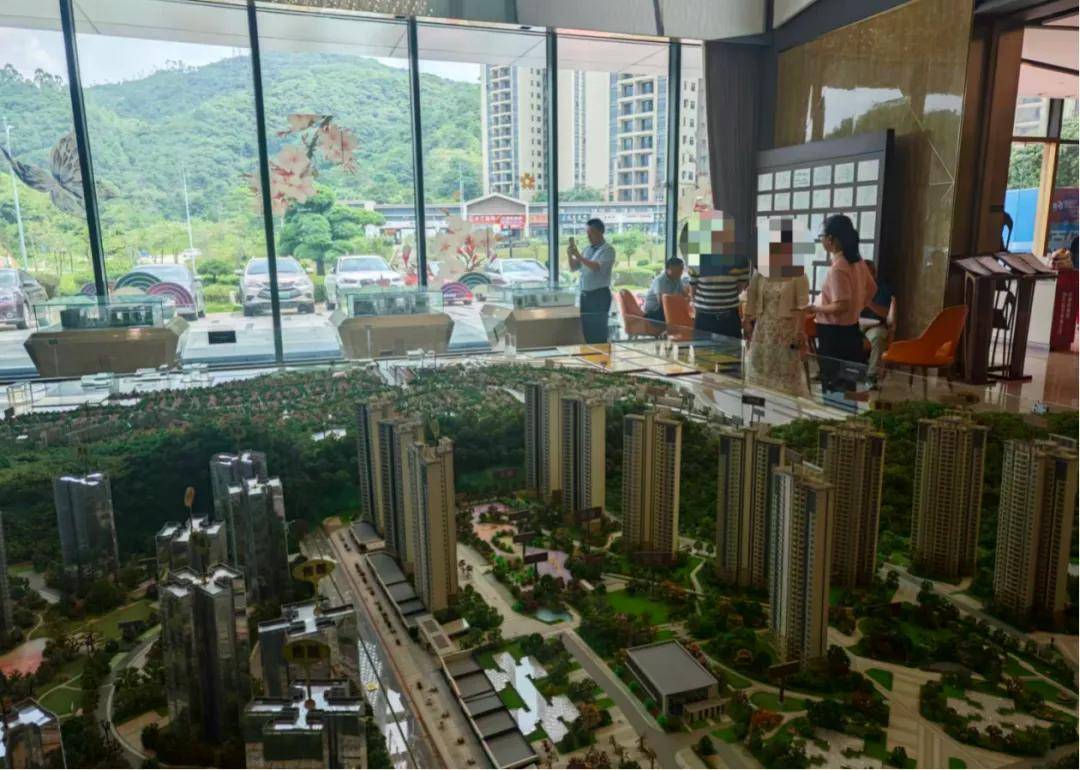 最低40万元一套，李嘉诚家族甩货大湾区400套房源！一套房价格仅约香港同面积首付