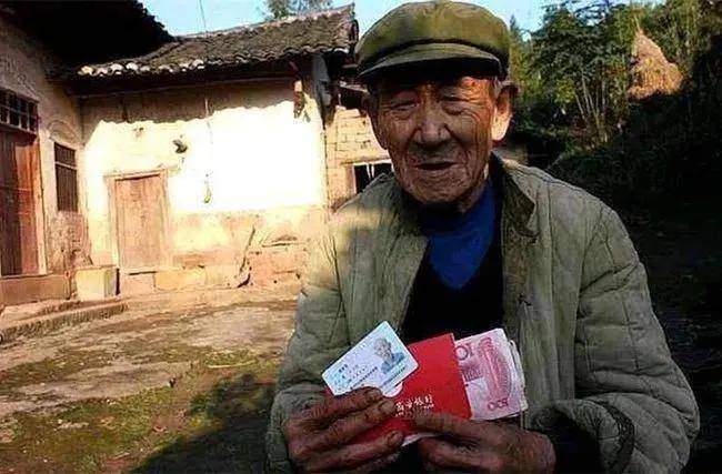 60岁退役军人补贴实情曝光！你领到手了没？每月到底多少，涨没涨？
