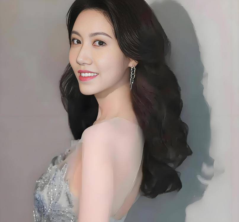 演员高露：戏火人不红，从没有绯闻，看看老公是谁就知道原因了！