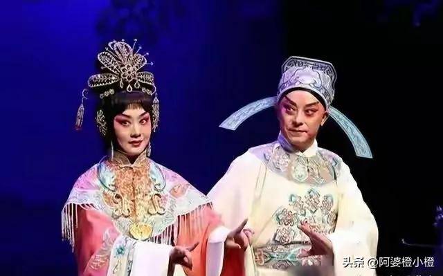 至今未婚未育，身边却有男人陪了近27年！59岁的她才是真人间清醒