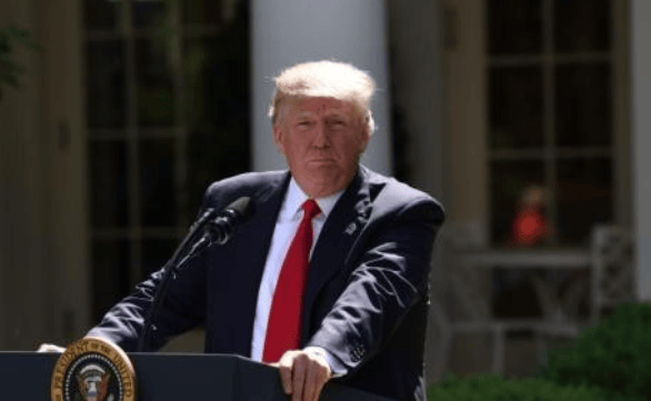 凭什么不打中国船只？美记者彻底破防了，美怀疑北京与胡塞有协议，我外交部说了实话