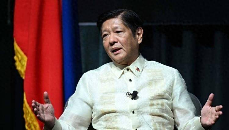 黄岩岛风波后，马科斯笑得很开心，扬言永不撤离，解放军划下禁区