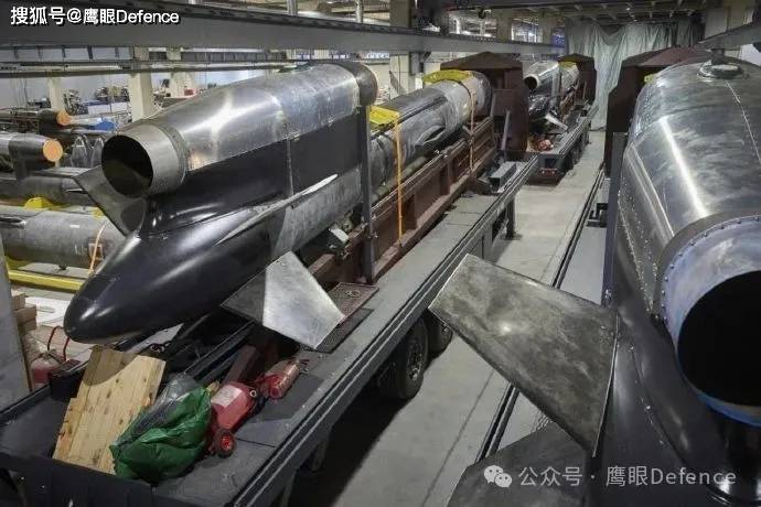 西伯利亚导弹工厂首次暴露在乌军火力之下！俄记者找到了“火烈鸟”制造厂？