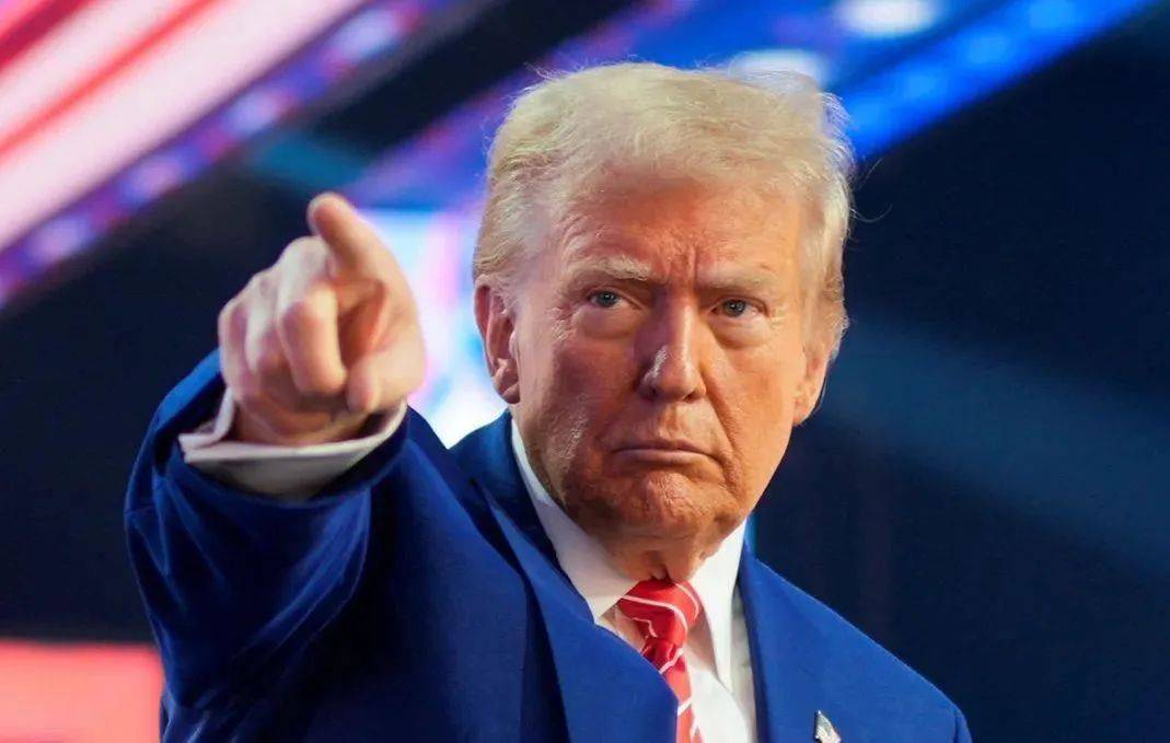 九三阅兵传好消息之际，特朗普突然出手搅局？中国大使表态斩钉截铁，美方这下彻底傻眼