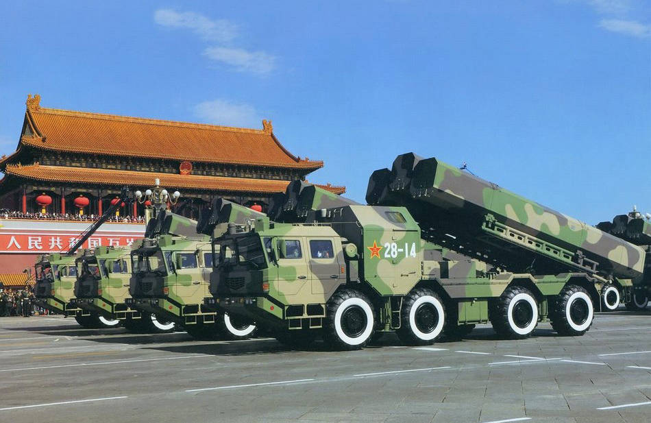东风-100横空出世！4马赫利剑刺破长空，关岛基地尽在射程之内