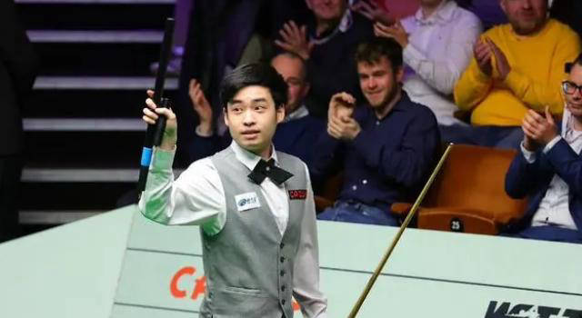 斯诺克赛场最新动态！斯佳辉两轮百分比小特3-2领先希金斯三连胜！