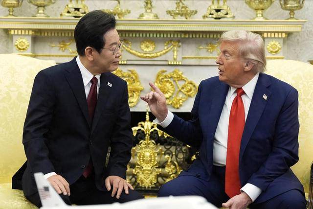 9·3大阅兵临近，特朗普喊话访华，还要求削减核武，中方回应绝了！