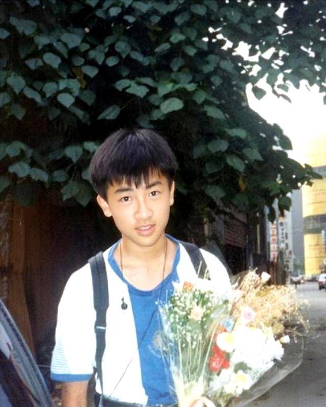 考古|苏有朋称“卖艺不卖身”被群嘲？曾是出道37年影视歌样样通的冻龄男神，如今51岁却疑似翻车？