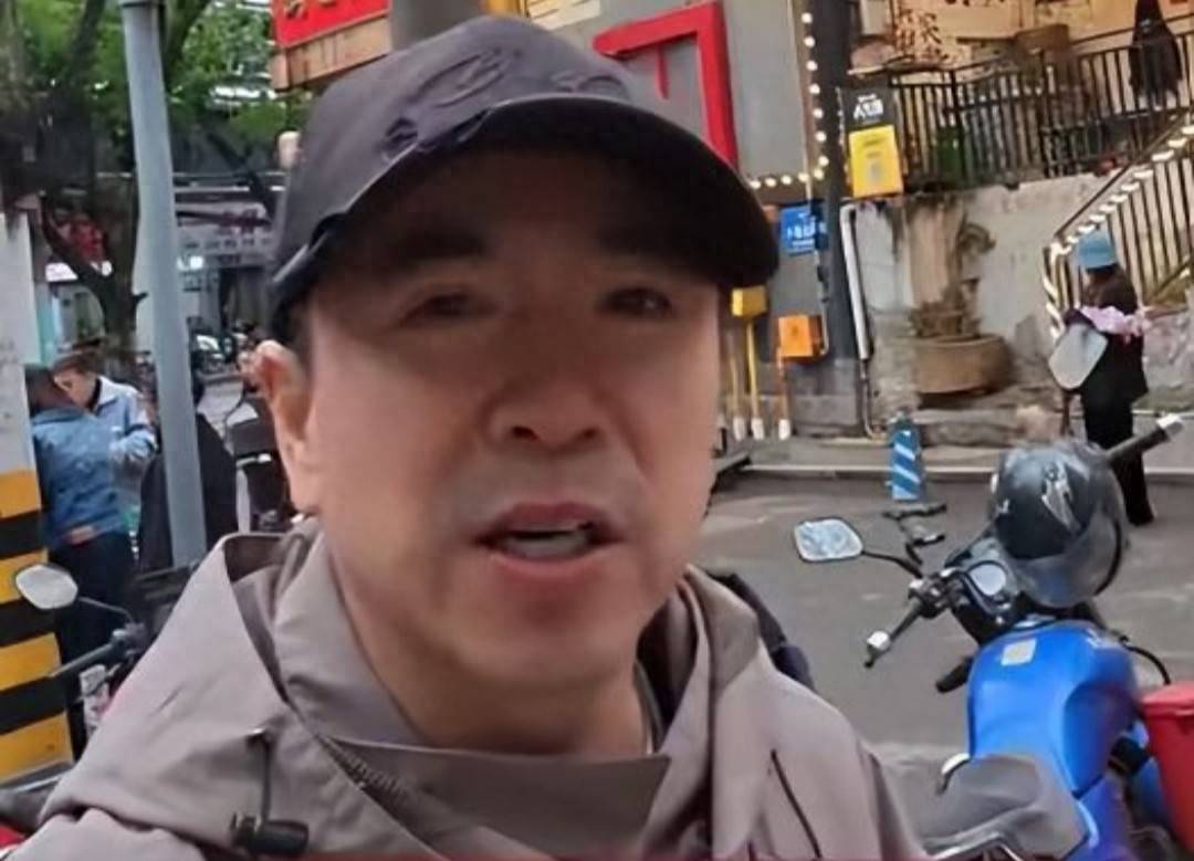 王中磊携儿子陪老婆回重庆老家岳父岳母罕露面，老家别墅典雅别致