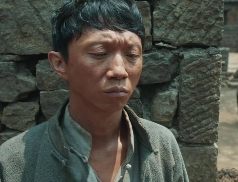 “封腻味”宋家腾大火，戏外老婆肤白貌美颜值高，儿女双全太幸福